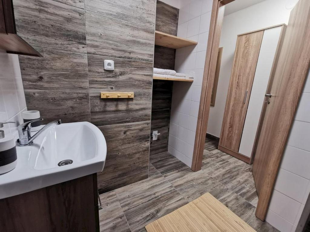 Apartmany Nova Duha Vavrinec Екстериор снимка